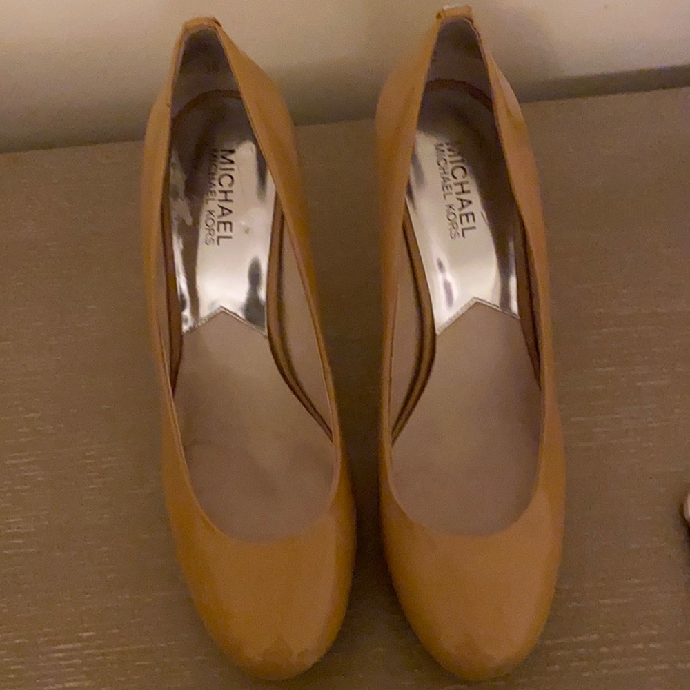 Beige Michael Kors heels